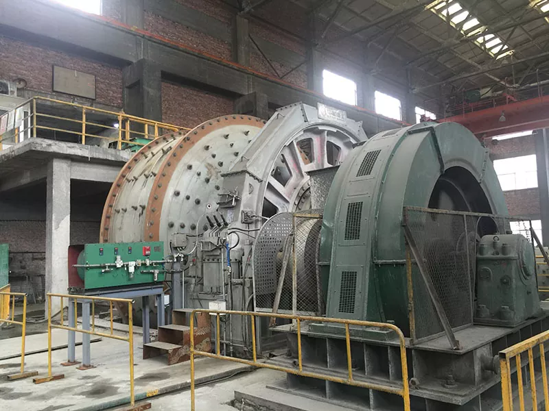 Como um moinho autógeno pode simplificar a moagem e reduzir custos operacionais?